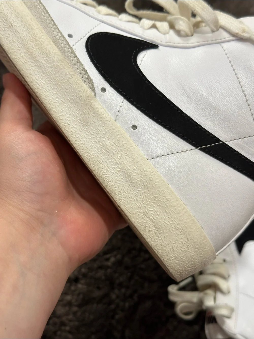 Nike White Black Blazer Mid '77 Vintage Sneakers Sz 8.5 Streetwear Skater Indie